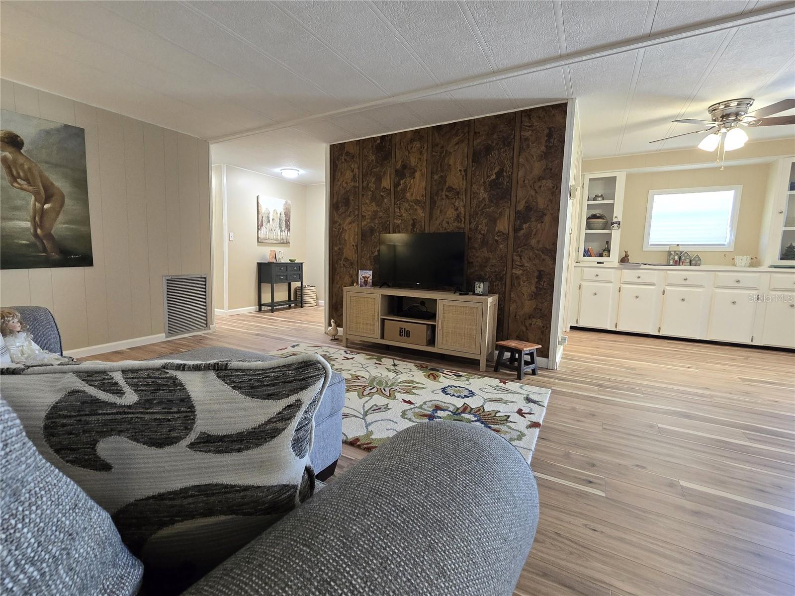 SHADOW BROOK MOBILE HOME - Residential