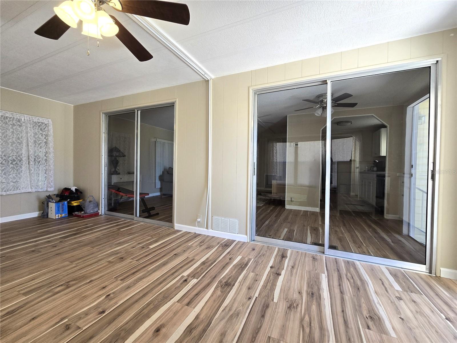 SHADOW BROOK MOBILE HOME - Residential