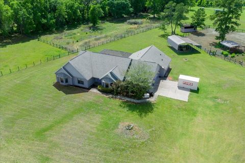 Tiny photo for 13456 W Highway 318, Williston, FL 32696 (MLS # OM722269)