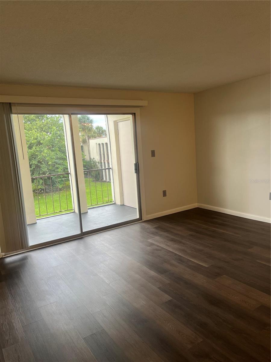 ROYAL ARMS CONDO - Residential