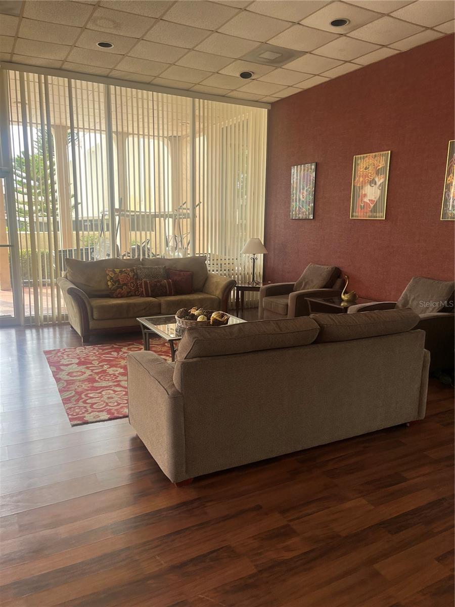 ROYAL ARMS CONDO - Residential