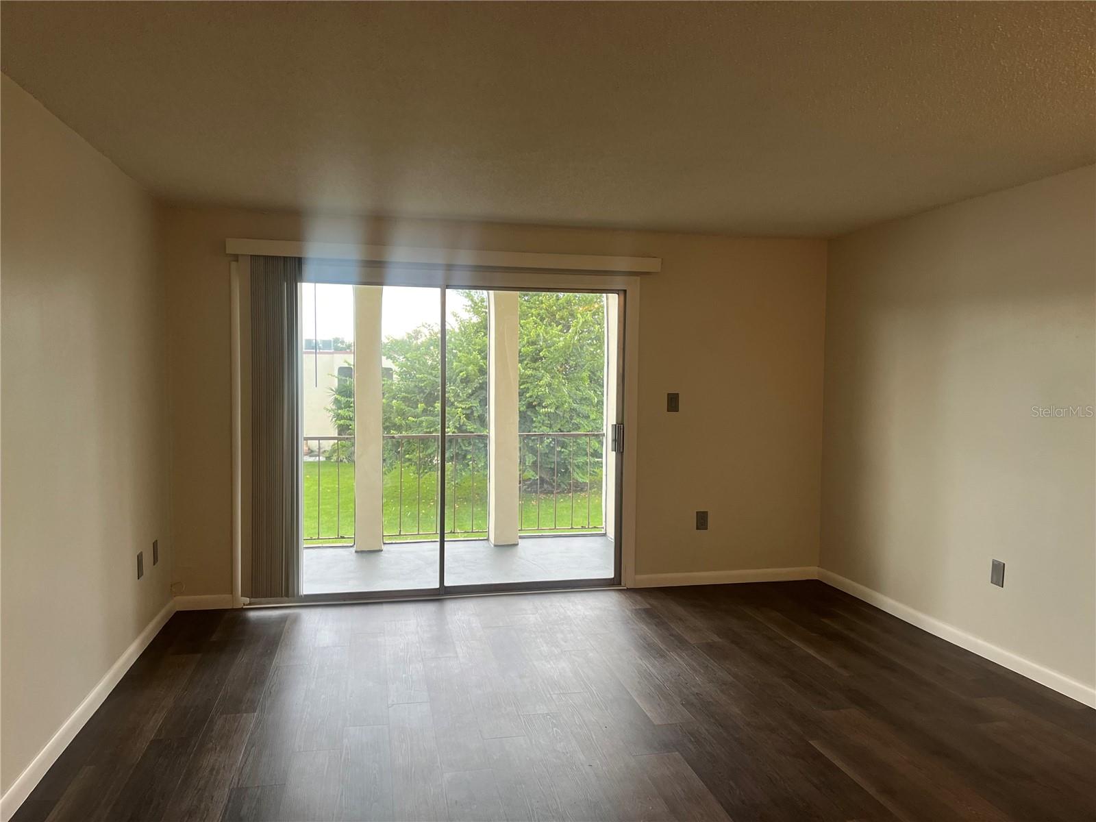 ROYAL ARMS CONDO - Residential
