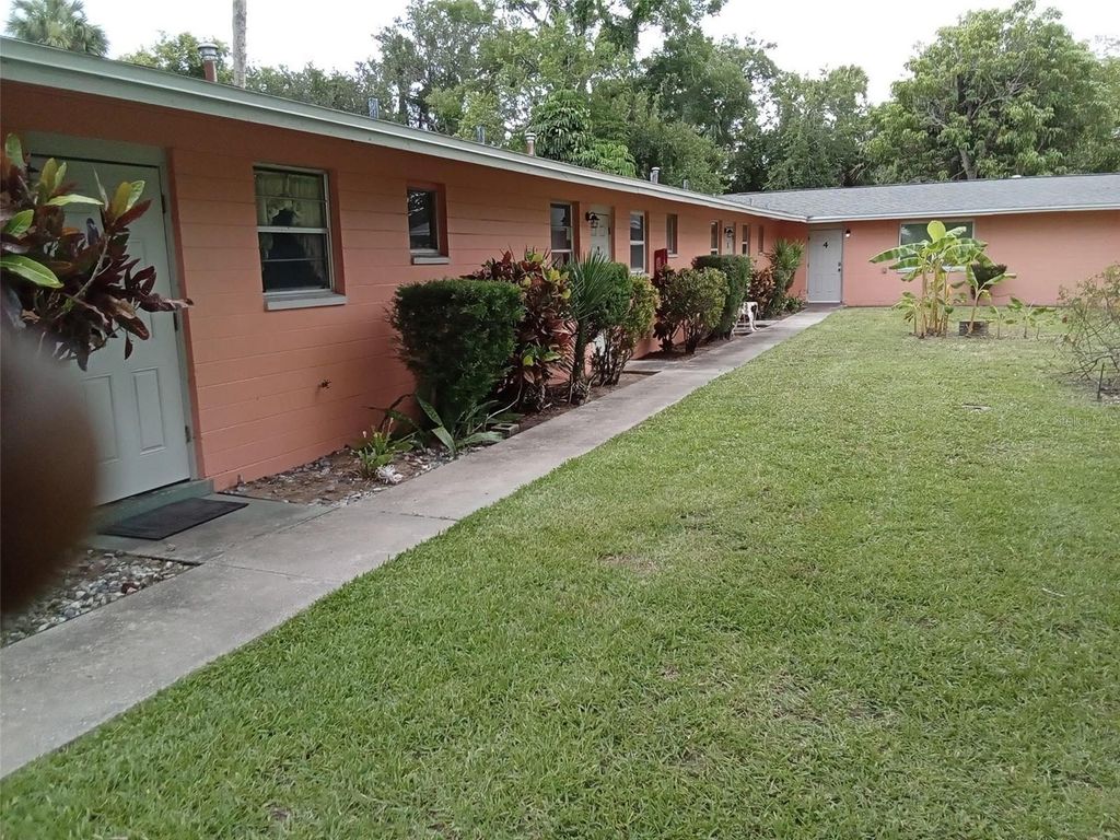 Photo of 555 Oak Street, Daytona Beach, FL 32114 (MLS # O6370387)