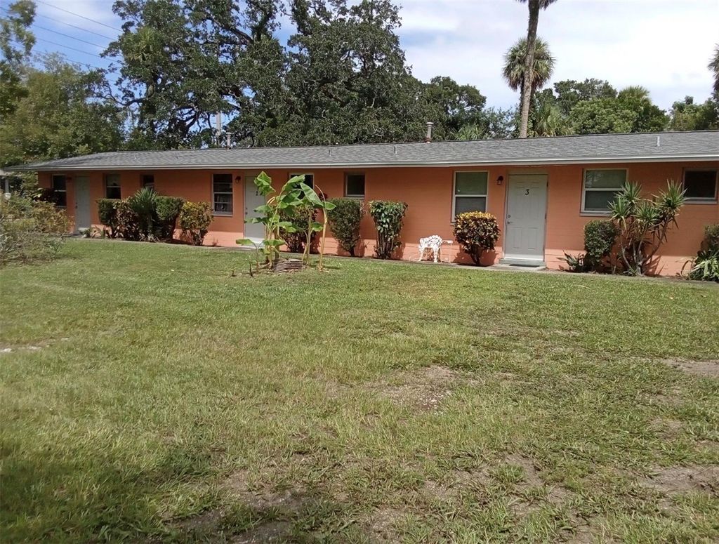 Photo of 555 Oak Street, Daytona Beach, FL 32114 (MLS # O6370387)