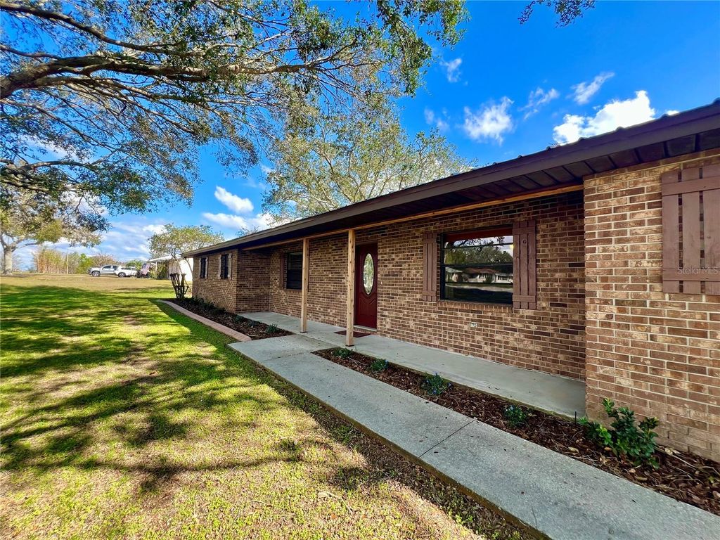 Photo of 301 S Wells Avenue, Avon Park, FL 33825 (MLS # B4902130)