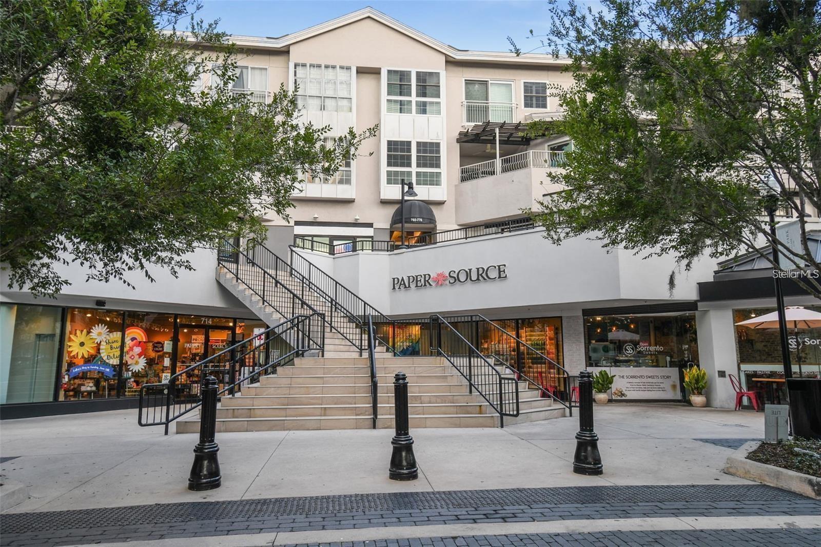 OLD HYDE PARK VILLAGE RESIDENT - Residential Lease