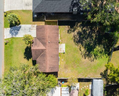 A home in LAND O LAKES