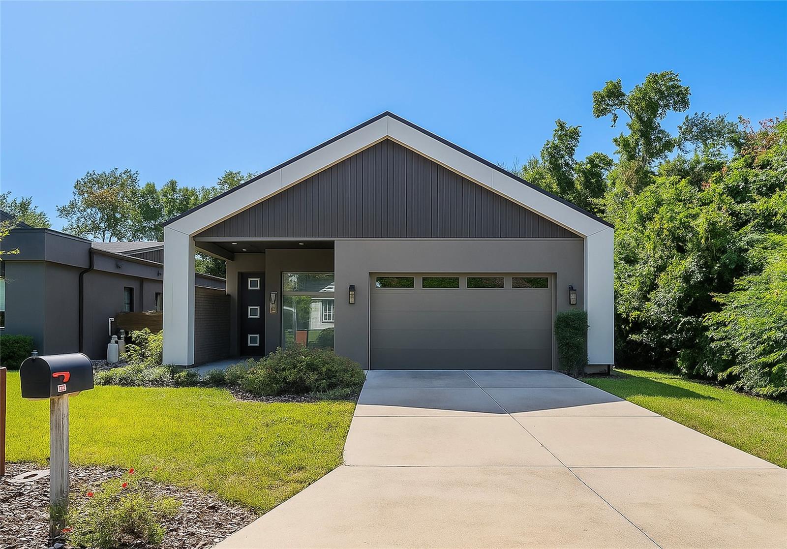 PELHAM PARK 1ST ADD - Residential