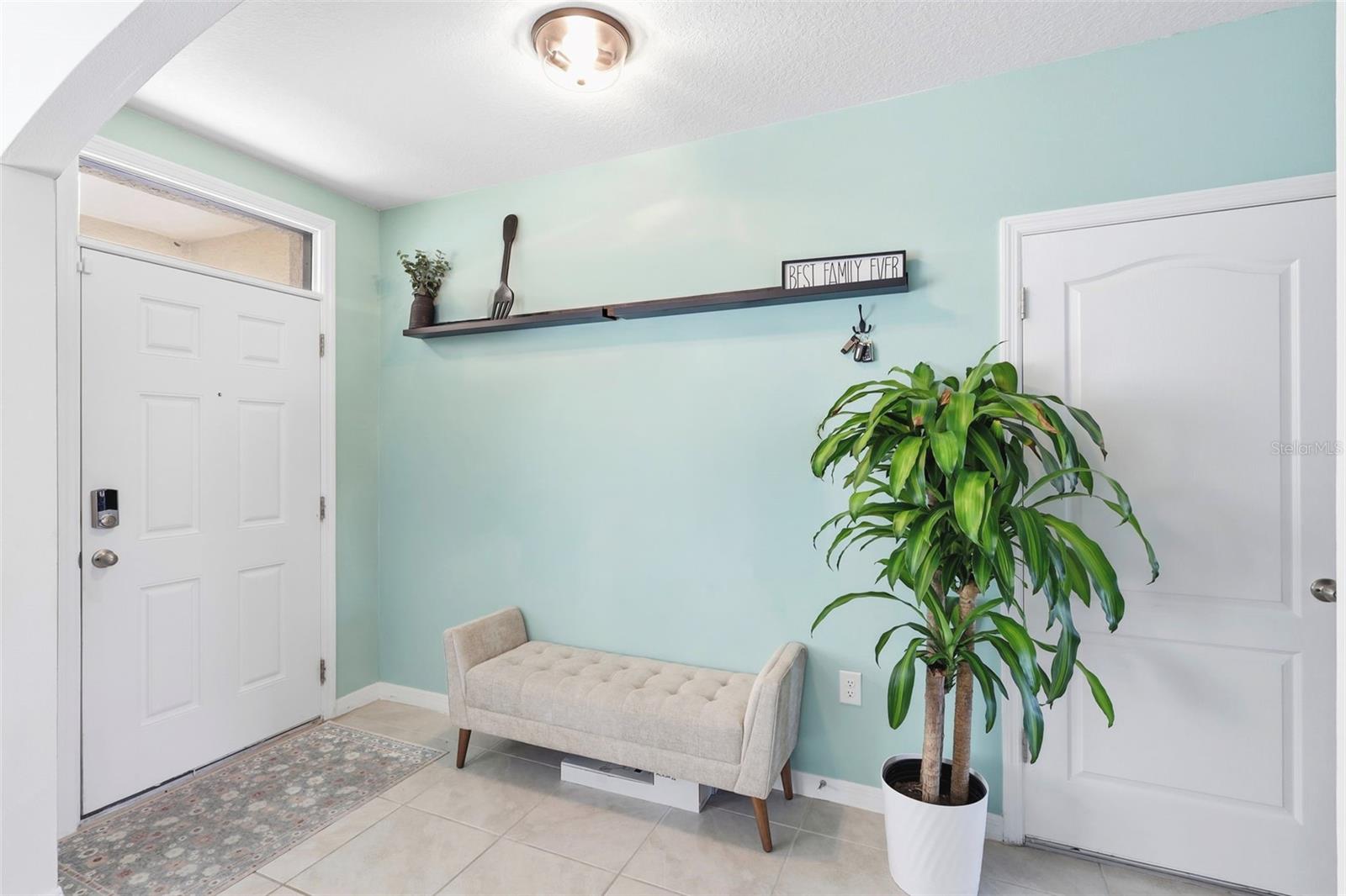 2029 APALACHICOLA LANE