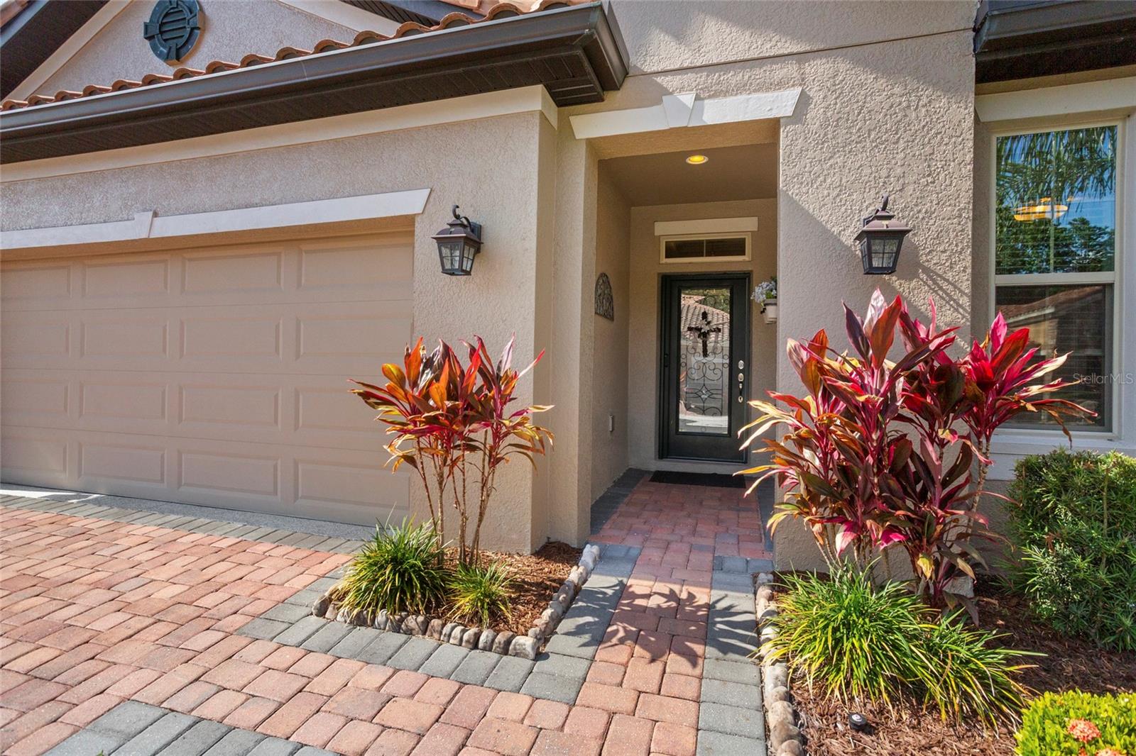 1631 NINA DRIVE