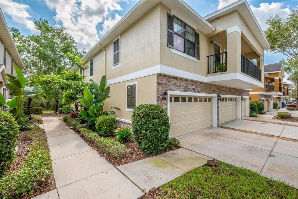 Photo of 5610 Kingletsound Place, Lithia, FL 33547 (MLS # TB8423012)