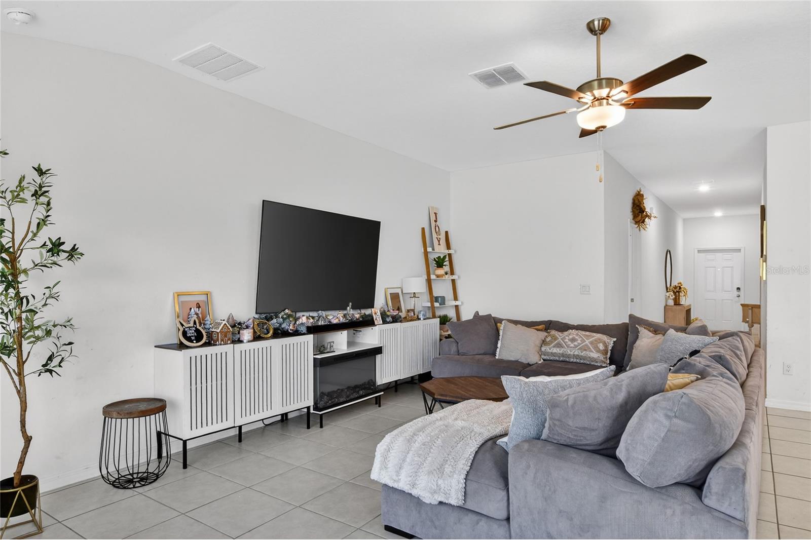 NORTH PARK ISLE PH 2C 3B & 4 - Residential