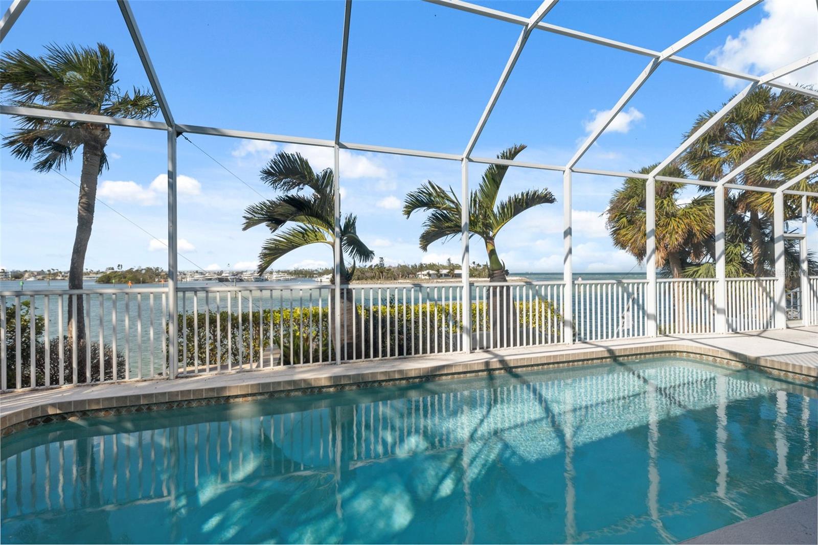 727 KEY ROYALE DRIVE