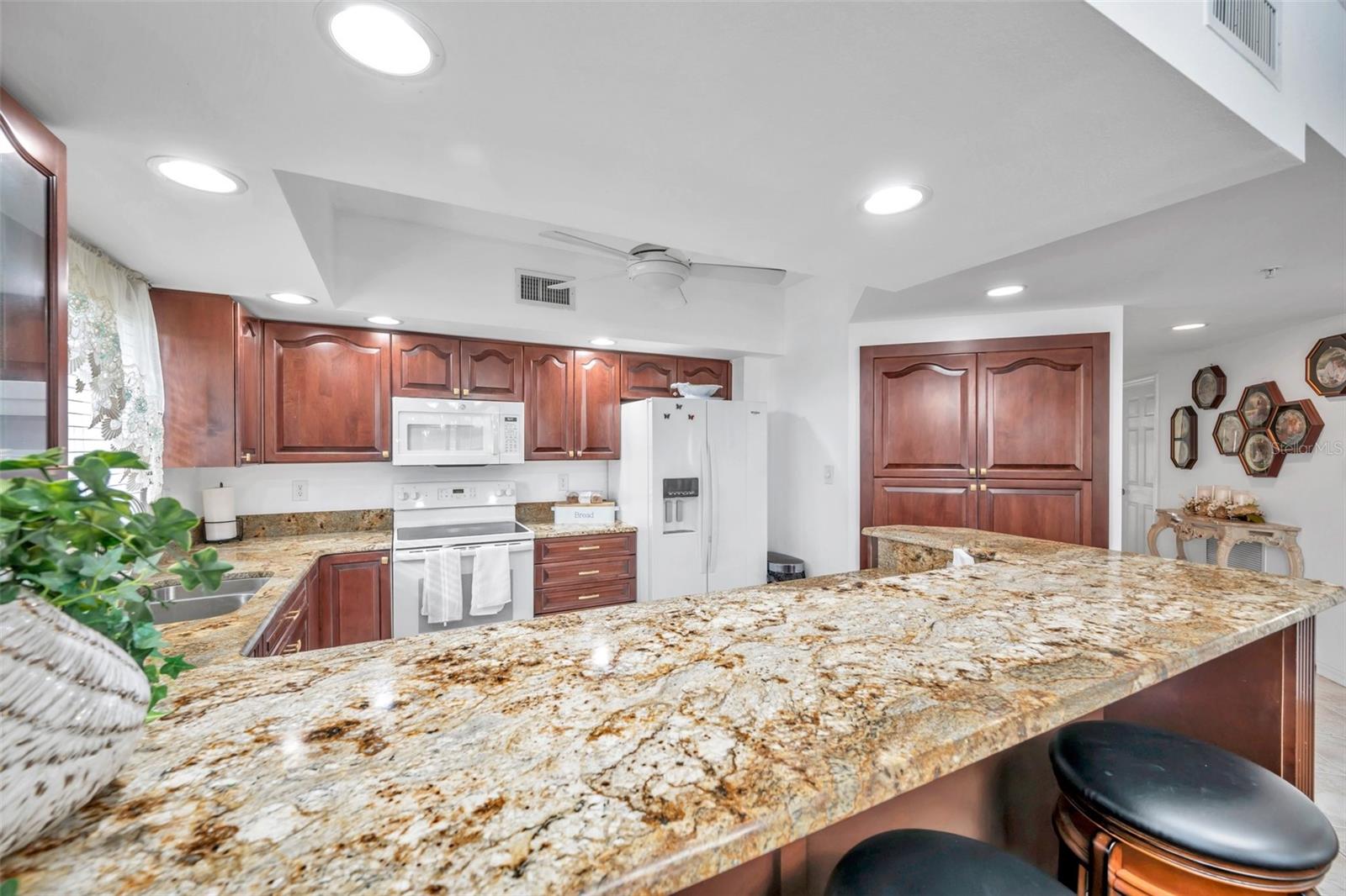 COUNTRY CLUB CONDO II AT EAST BAY - Residential