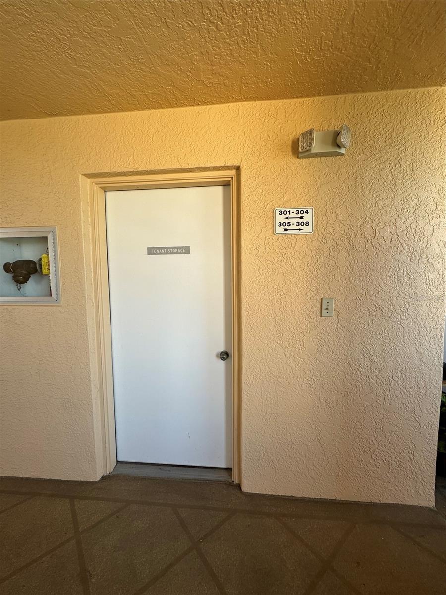 THE FAIRWAYS AT PINEBROOK PH II - Residential Lease