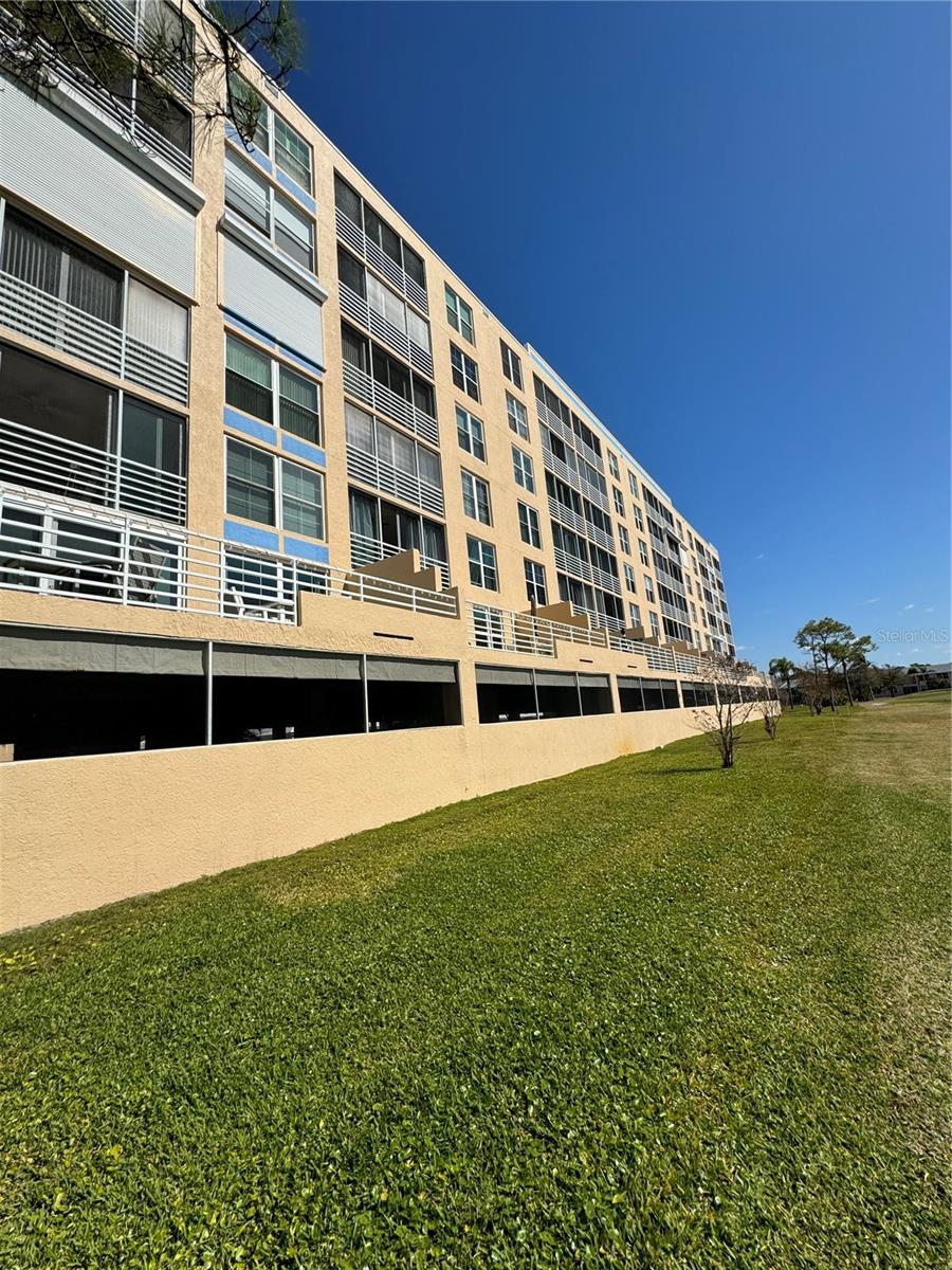 THE FAIRWAYS AT PINEBROOK PH II - Residential Lease