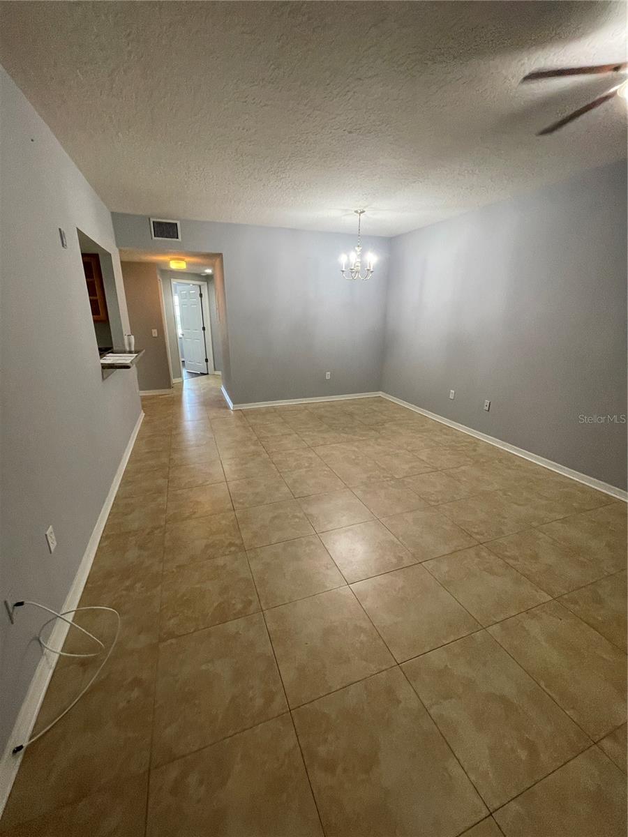 VILLAGES OF BLOOMINGDALE CONDO 3 - Residential