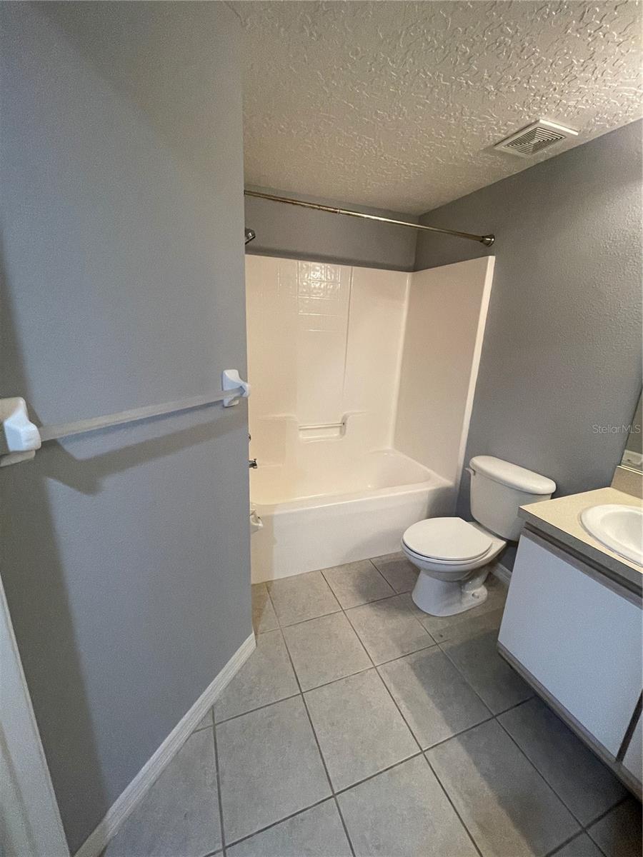 VILLAGES OF BLOOMINGDALE CONDO 3 - Residential