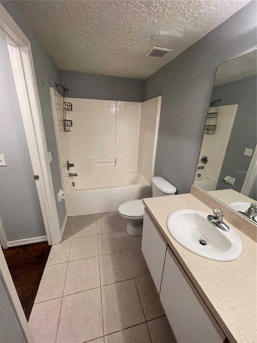 VILLAGES OF BLOOMINGDALE CONDO 3 - Residential