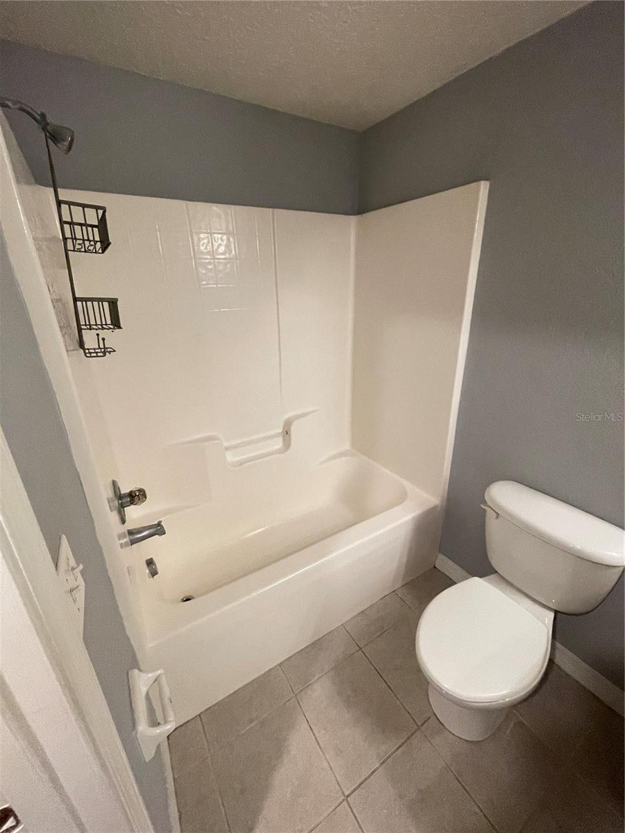 VILLAGES OF BLOOMINGDALE CONDO 3 - Residential