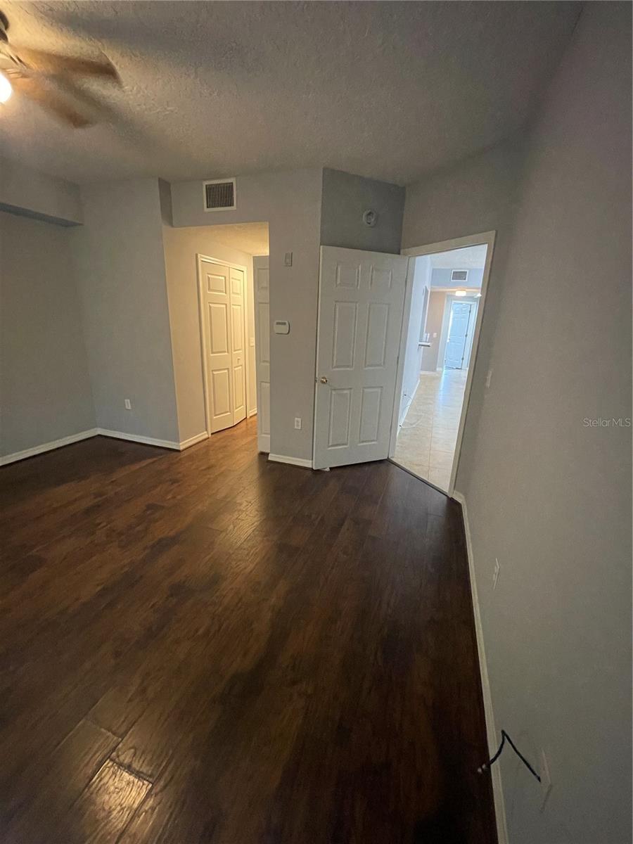 VILLAGES OF BLOOMINGDALE CONDO 3 - Residential