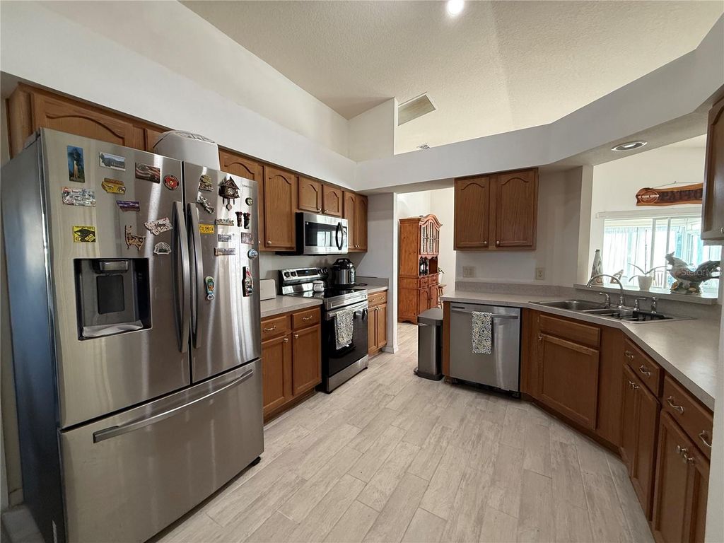 Photo of 25607 Belle Helene, Leesburg, FL 34748 (MLS # G5106688)