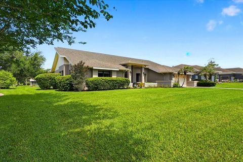 Property photo of 3943 Cheverly Drive E, Lakeland, FL 33813