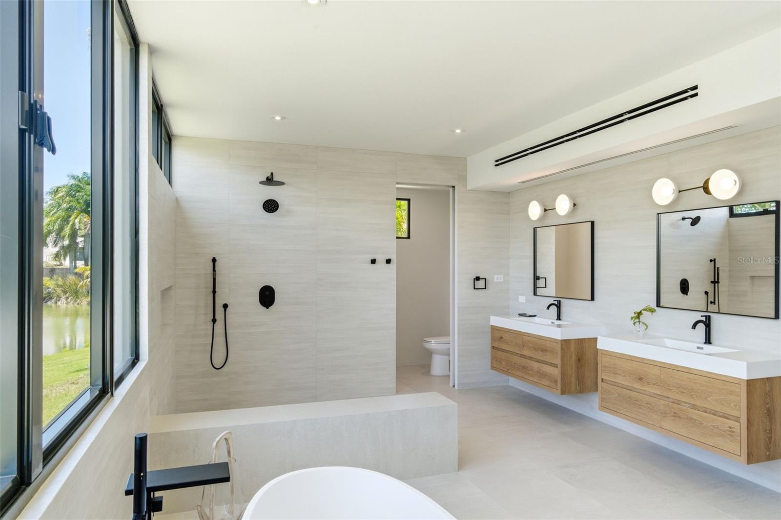 DORADO COUNTRY ESTATES - Residential