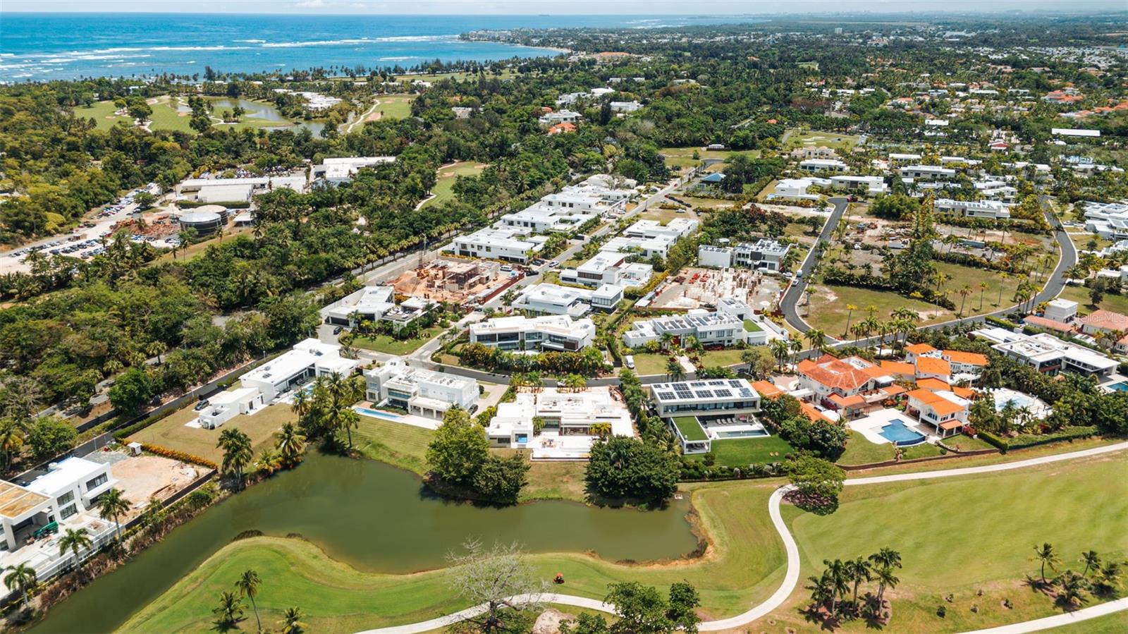 DORADO COUNTRY ESTATES - Residential