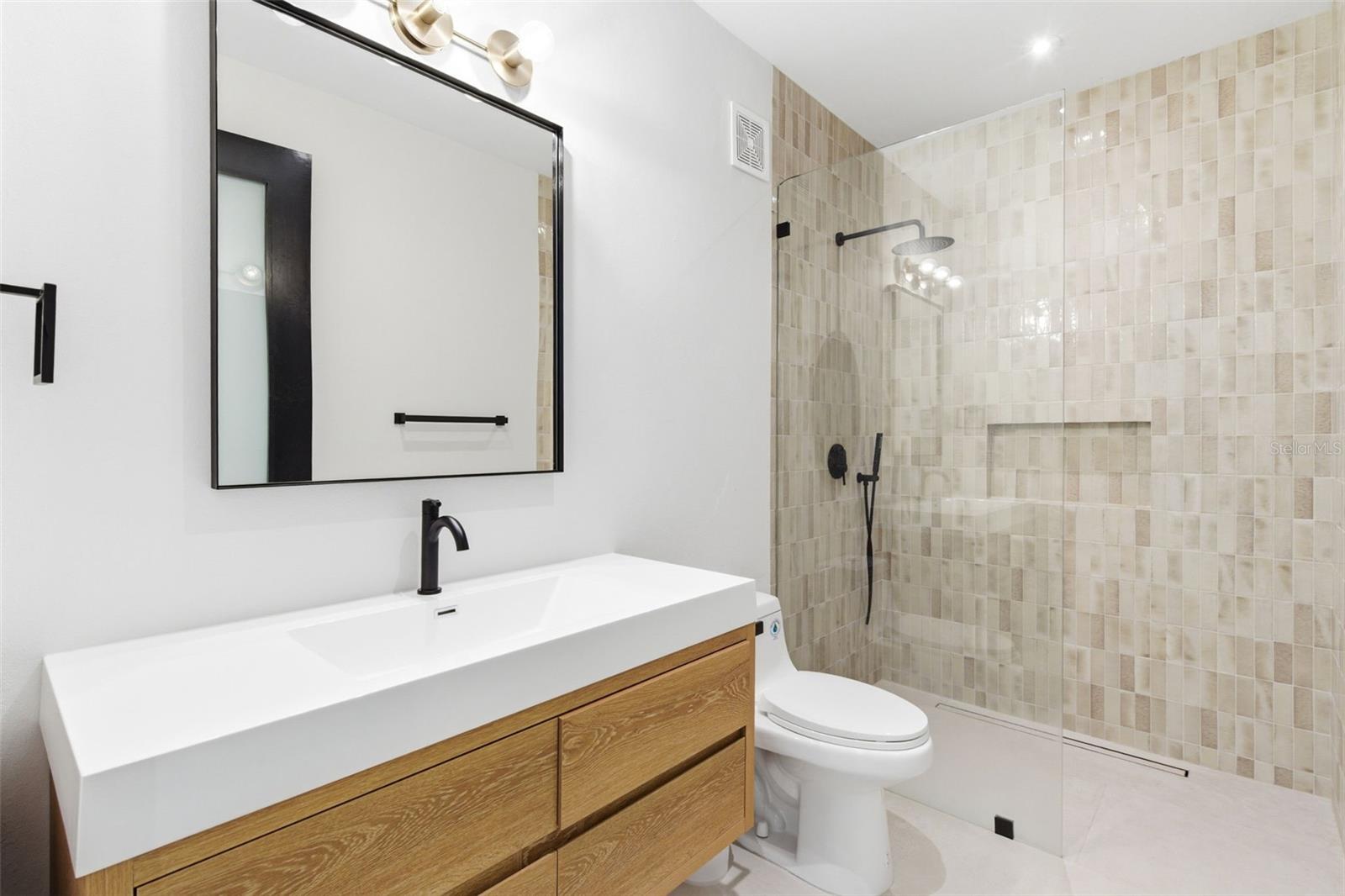 DORADO COUNTRY ESTATES - Residential