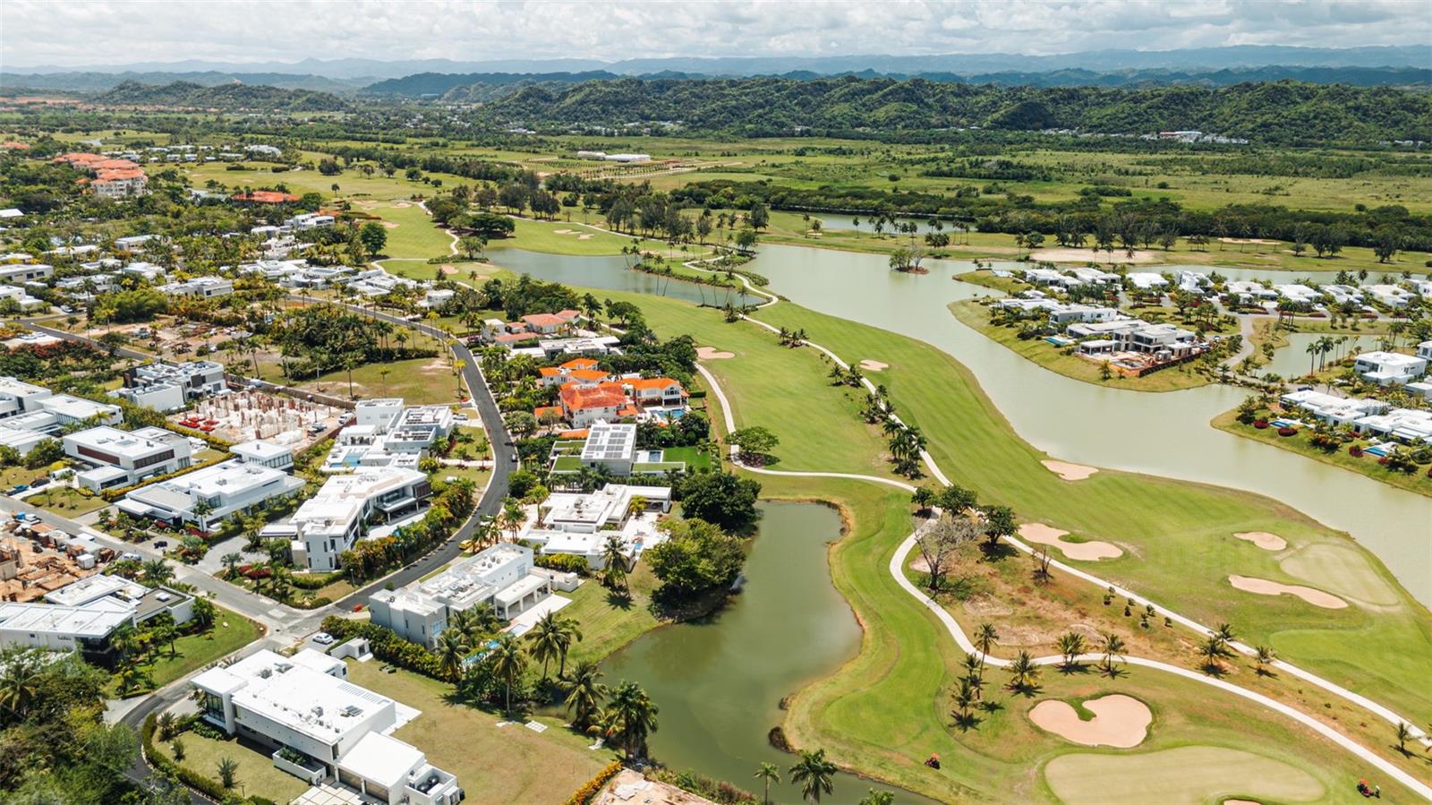 DORADO COUNTRY ESTATES - Residential