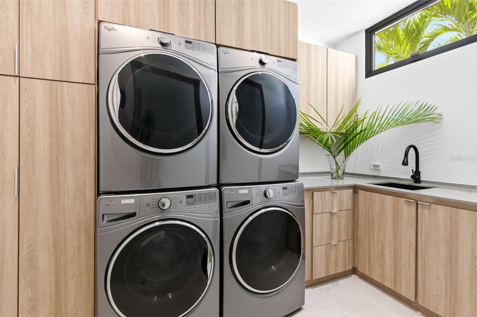 DORADO COUNTRY ESTATES - Residential