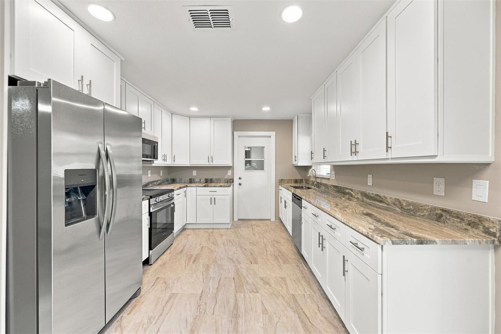 3205 DUNBAR DRIVE