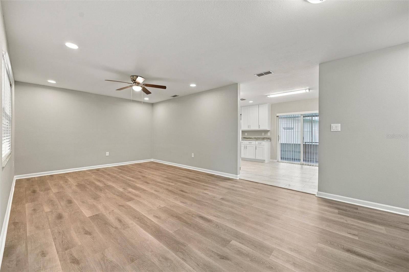 3205 DUNBAR DRIVE