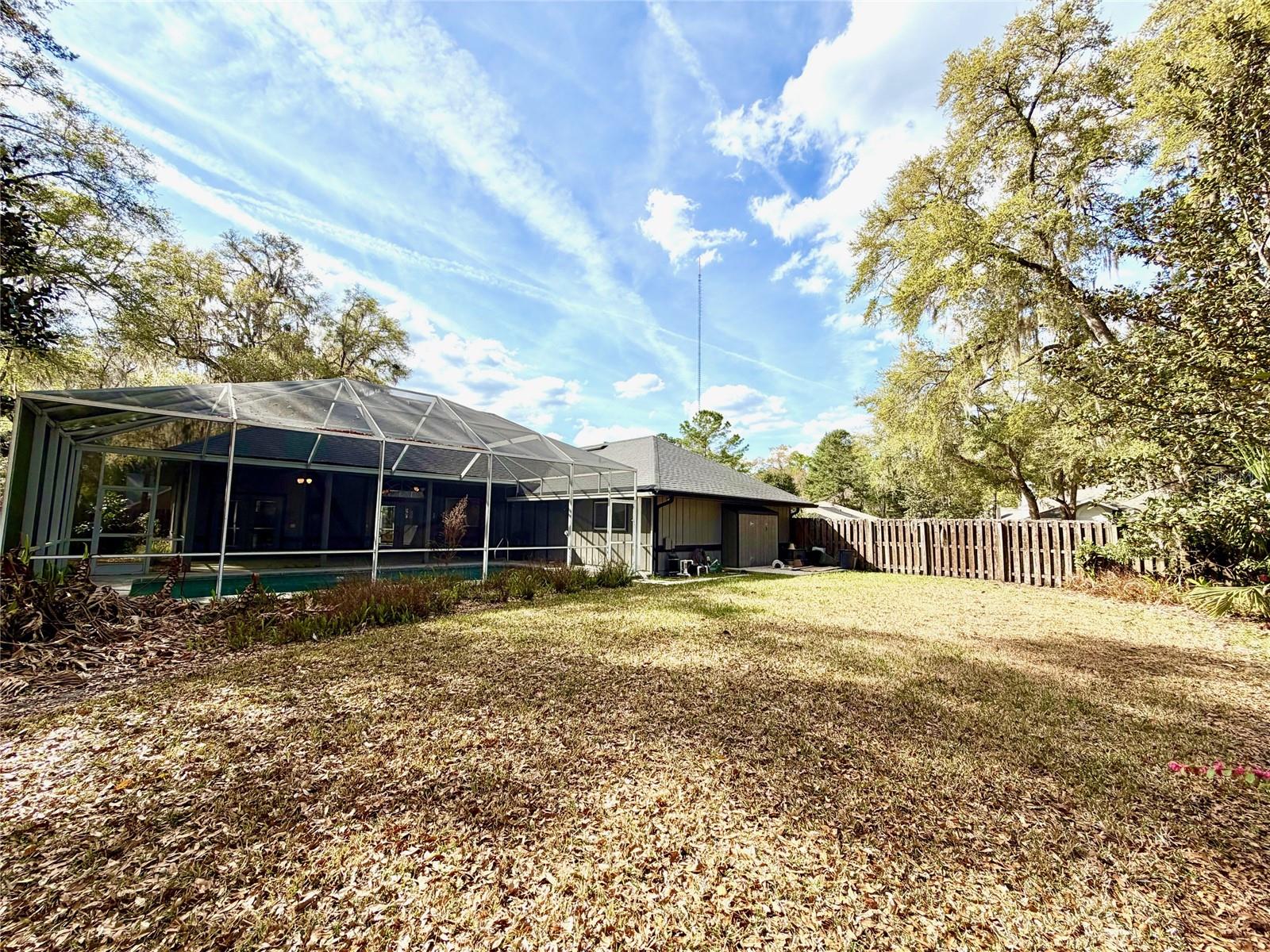 ASHTON - Residential