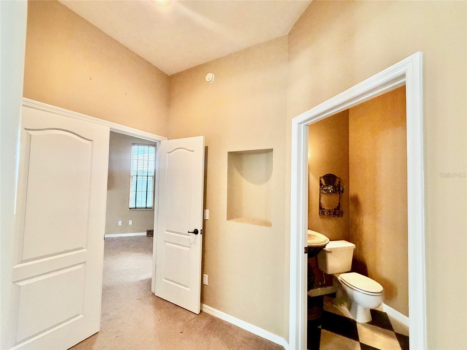 ASHTON - Residential