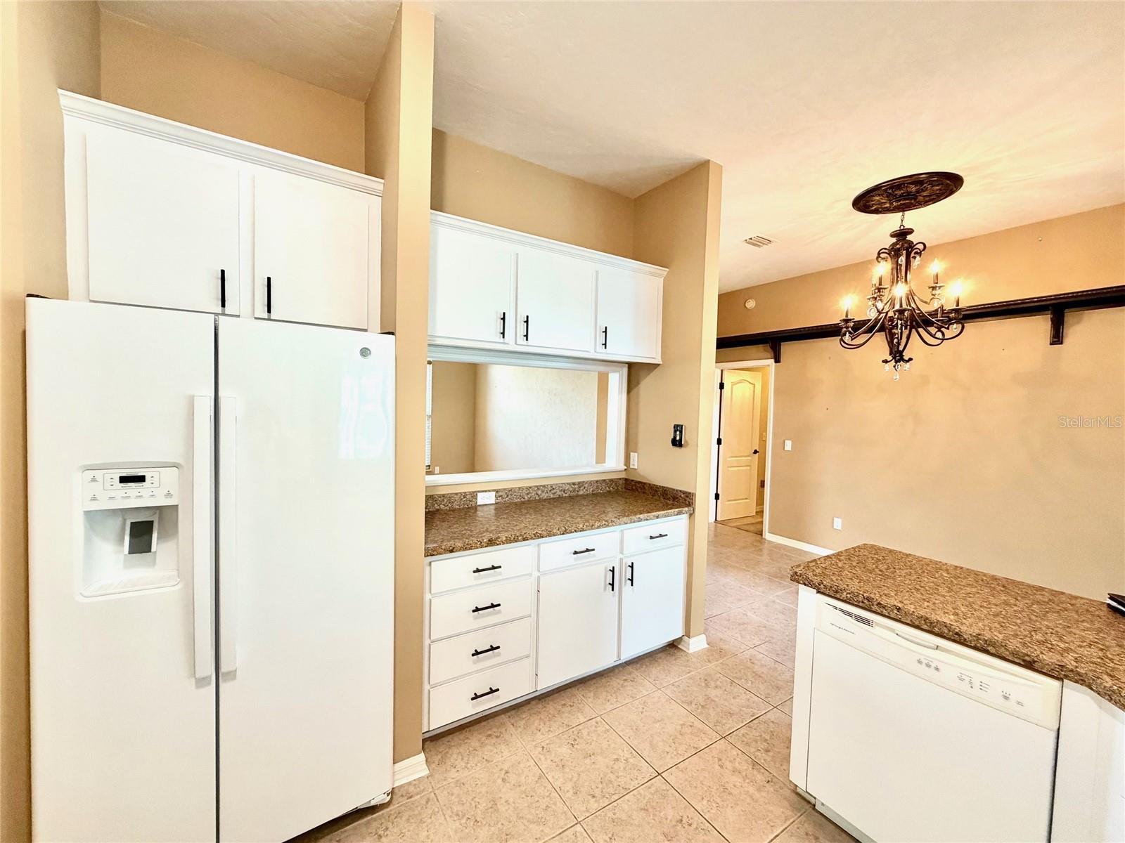 ASHTON - Residential