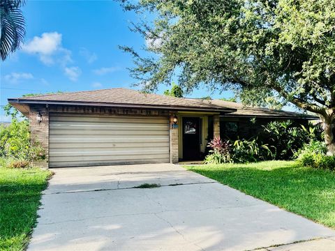 Photo of 988 Elkcam Boulevard, Cocoa, FL 32927 (MLS # G5104729)