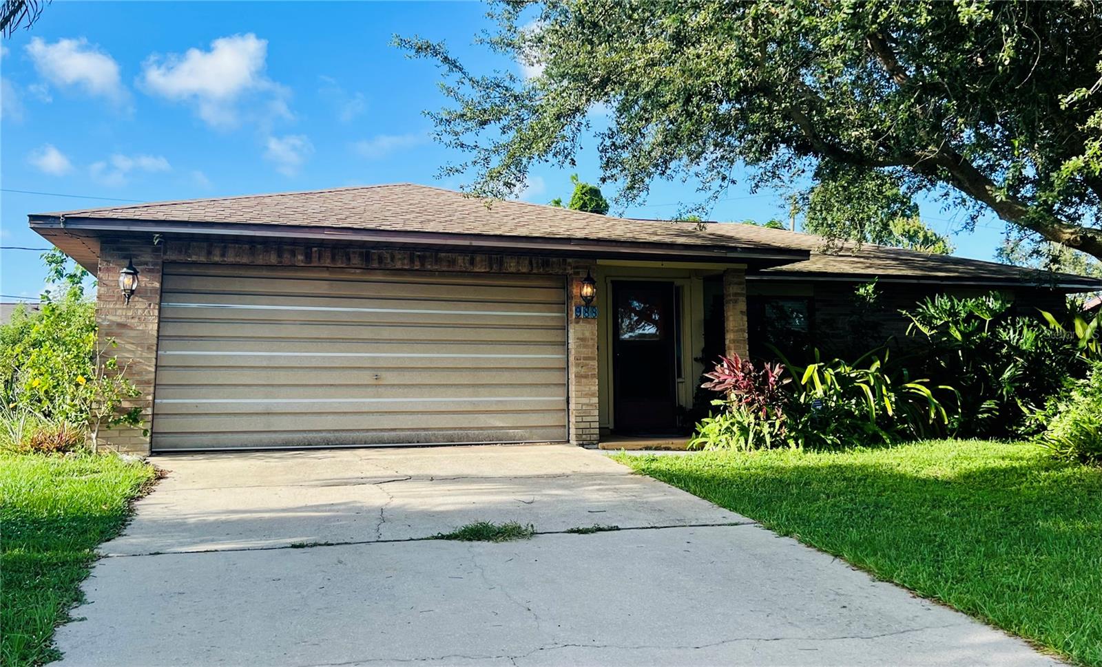 988 ELKCAM BOULEVARD