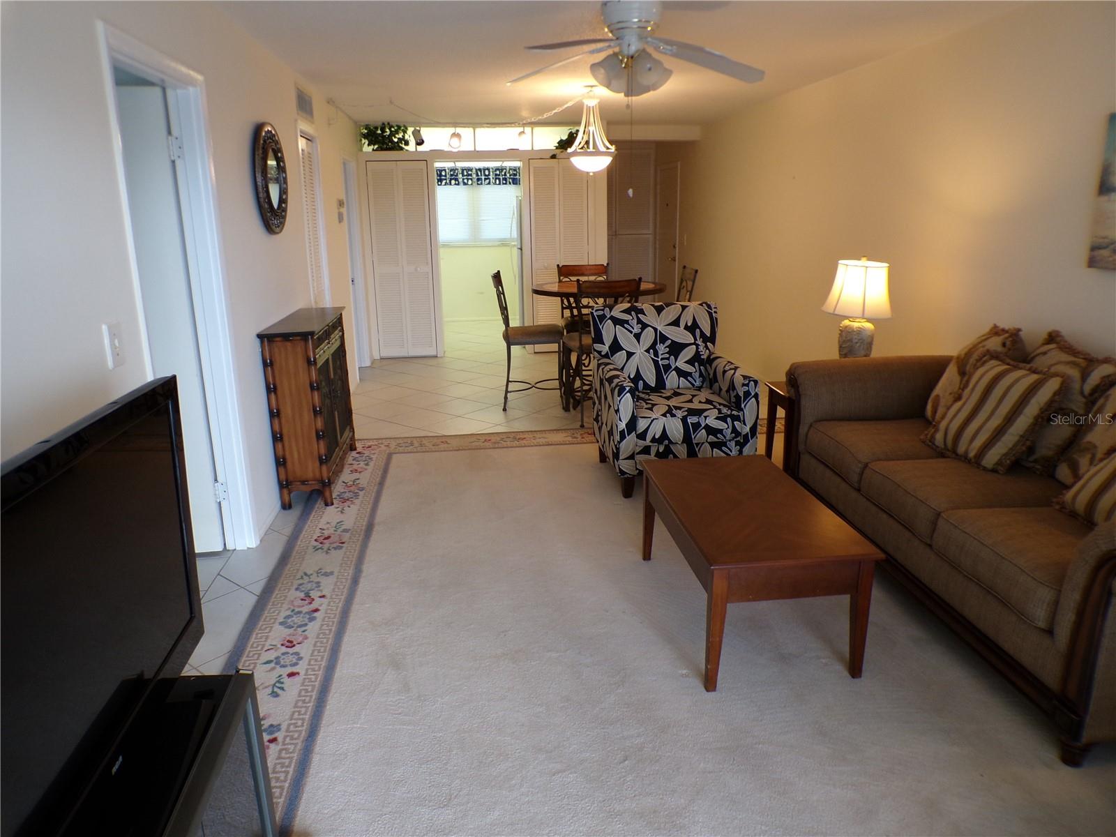 COUNTRY CLUB APTS - Residential Lease