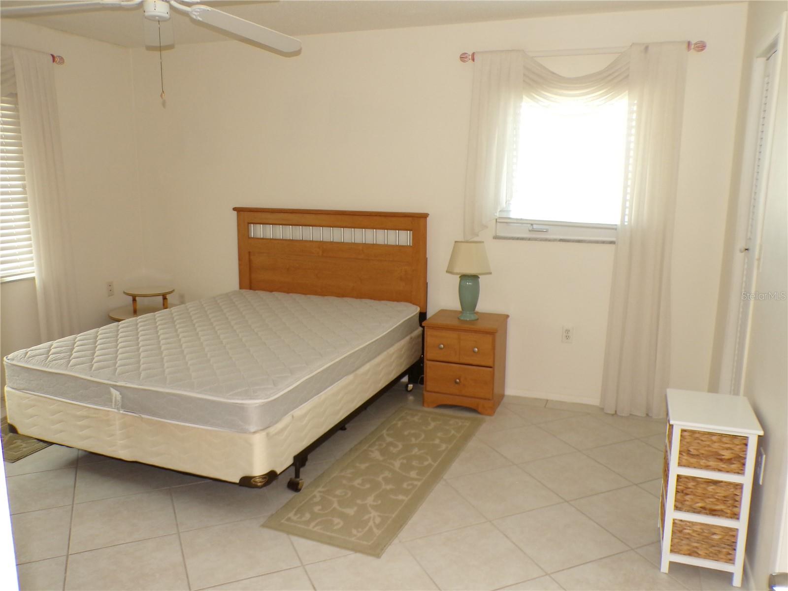 COUNTRY CLUB APTS - Residential Lease