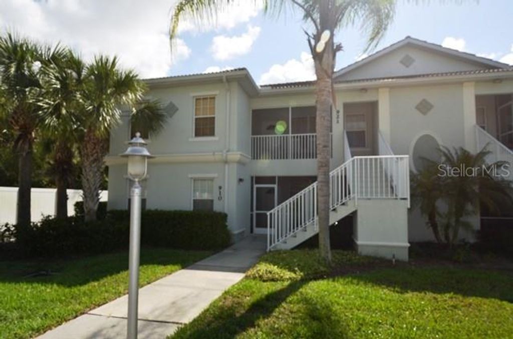 Photo of 900 Gardens Edge Drive #921, Venice, FL 34285 (MLS # N6138003)