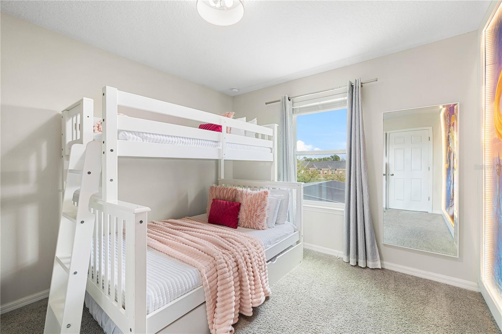 SOLARA RESORT - Residential