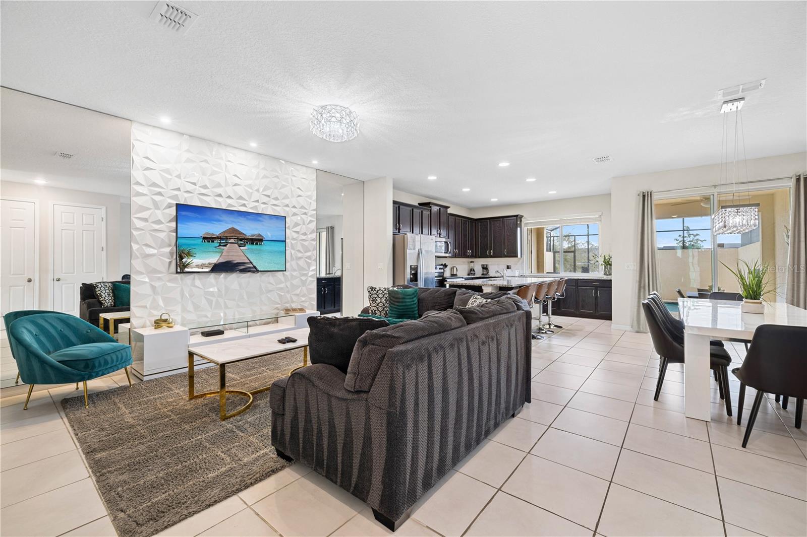 SOLARA RESORT - Residential