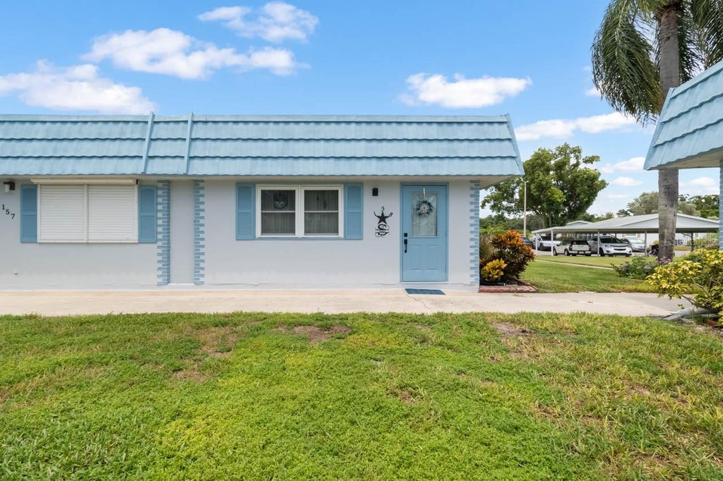 Photo of 302 S Andover Place S #158, Sun City Center, FL 33573 (MLS # TB8543187)