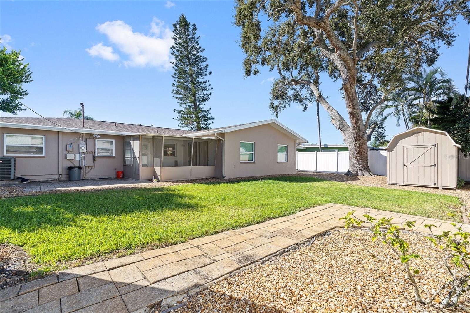 OAKHURST GROVES - Residential