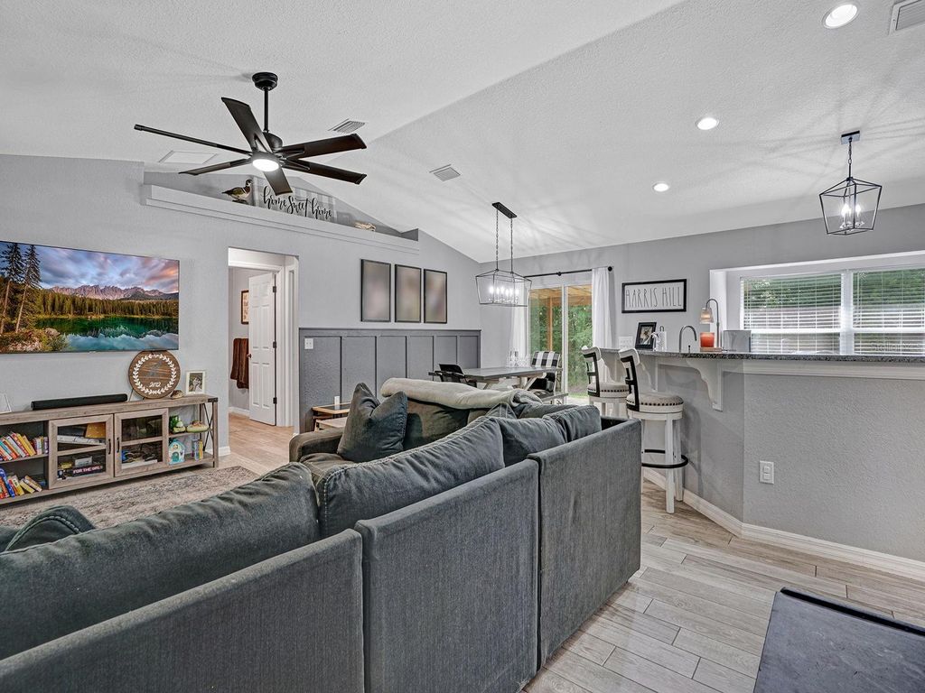 Photo of 4369 SE 130th Street, Belleview, FL 34420 (MLS # TB8510537)