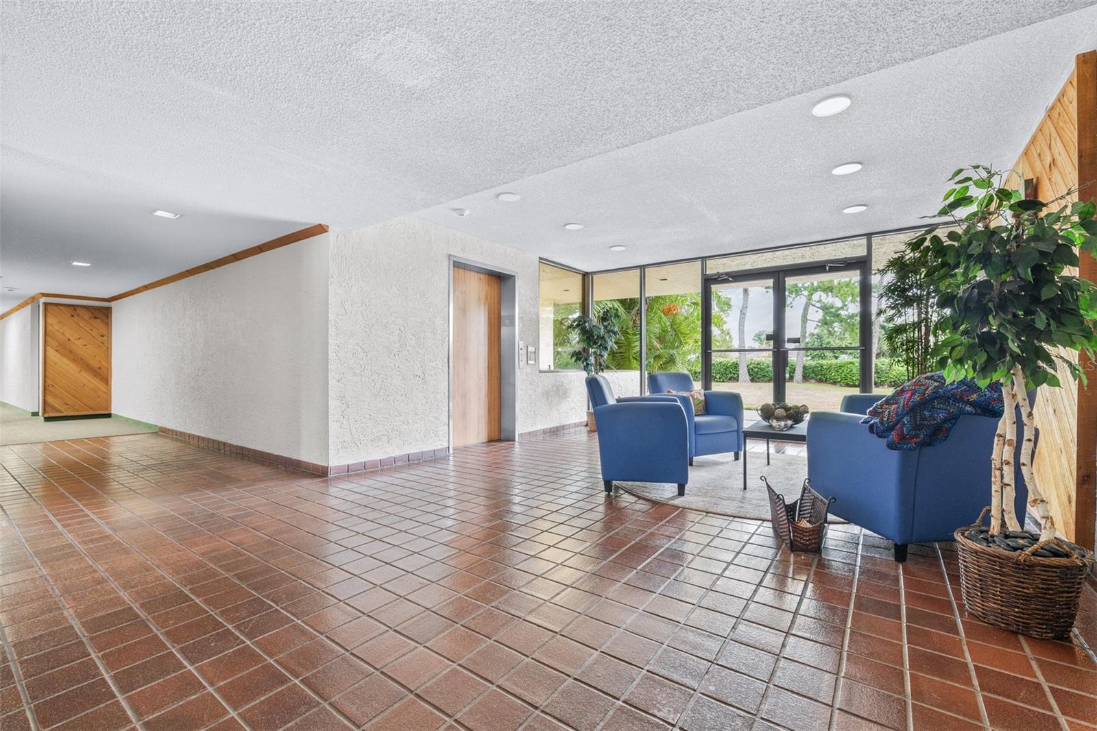 13602 S VILLAGE DRIVE 1107