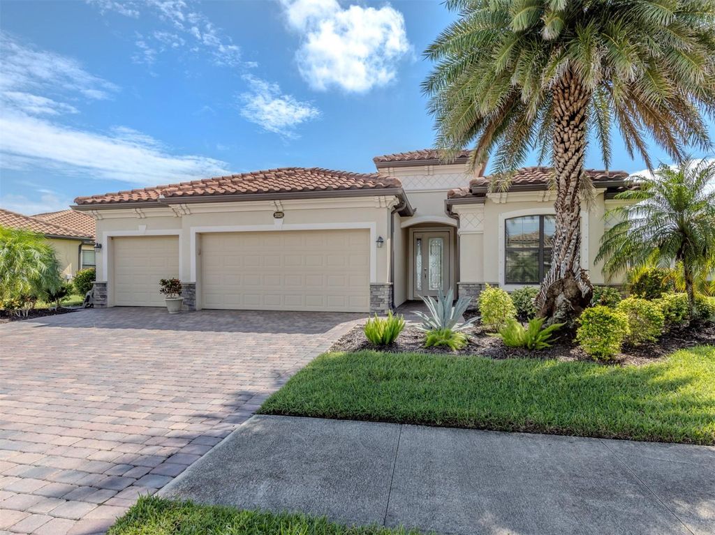 Photo of 20230 Granlago Drive, Venice, FL 34293 (MLS # N6140502)