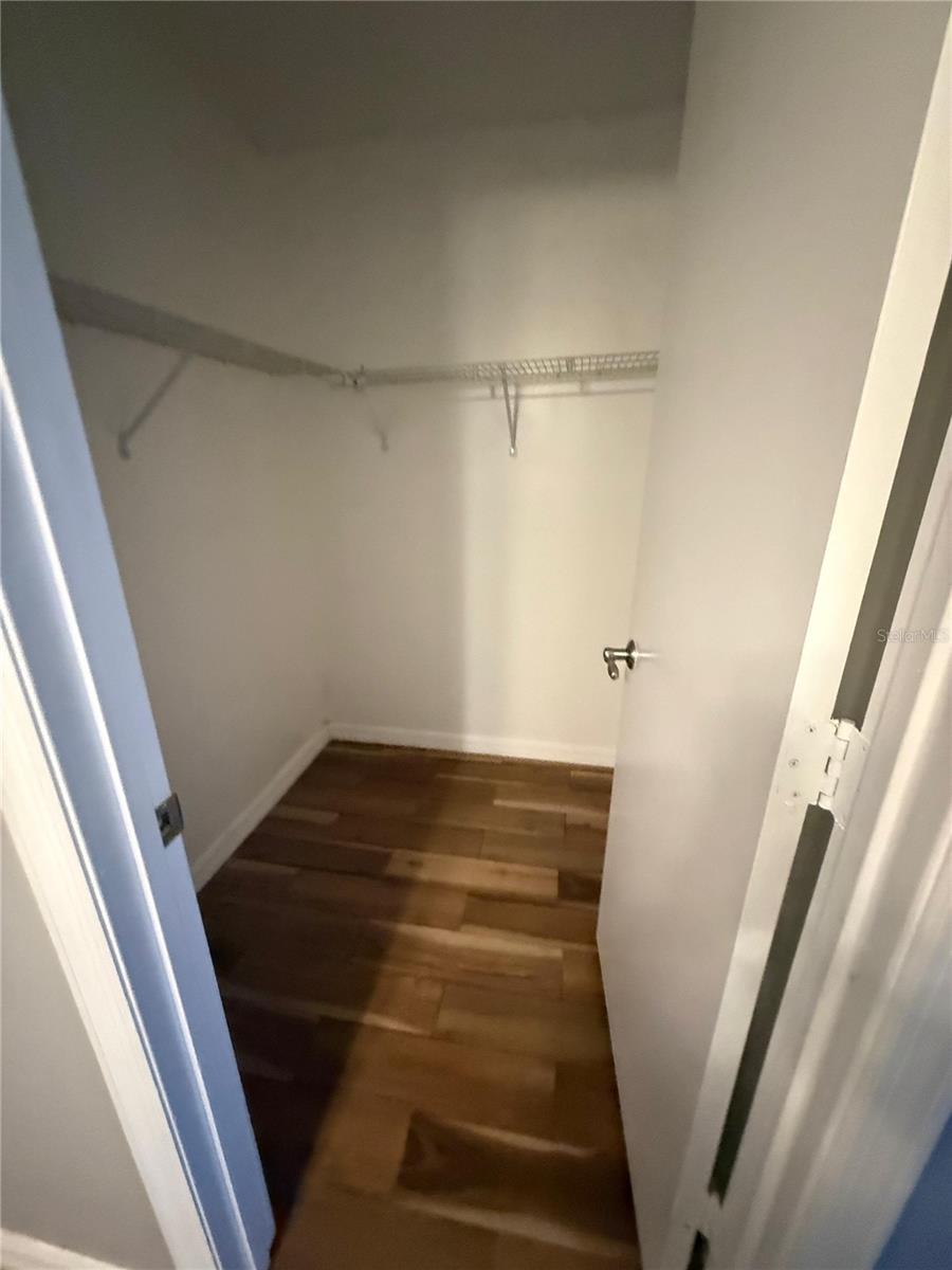 BVL LAKEPOINTE TWNHMS - Residential Lease